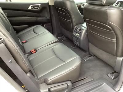 2013 Nissan Pathfinder Platinum   - Photo 33 - Crest Hill, IL 60403