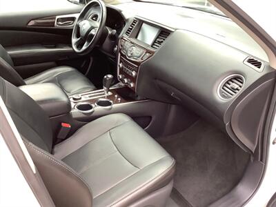 2013 Nissan Pathfinder Platinum   - Photo 38 - Crest Hill, IL 60403
