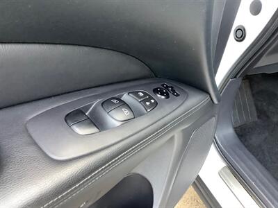 2013 Nissan Pathfinder Platinum   - Photo 17 - Crest Hill, IL 60403