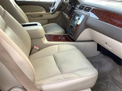 2010 Chevrolet Suburban LTZ   - Photo 35 - Crest Hill, IL 60403