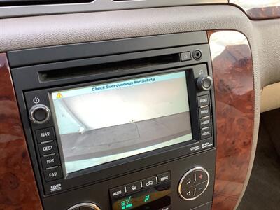 2010 Chevrolet Suburban LTZ   - Photo 13 - Crest Hill, IL 60403