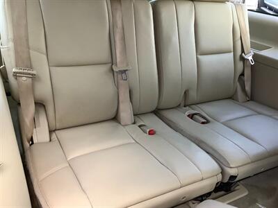 2010 Chevrolet Suburban LTZ   - Photo 33 - Crest Hill, IL 60403