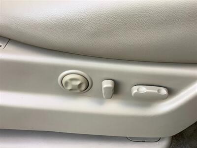 2010 Chevrolet Suburban LTZ   - Photo 37 - Crest Hill, IL 60403