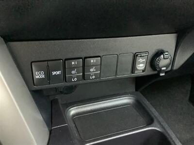 2018 Toyota RAV4 Limited   - Photo 23 - Crest Hill, IL 60403