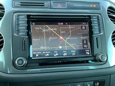 2017 Volkswagen Tiguan 2.0T Sport   - Photo 22 - Crest Hill, IL 60403