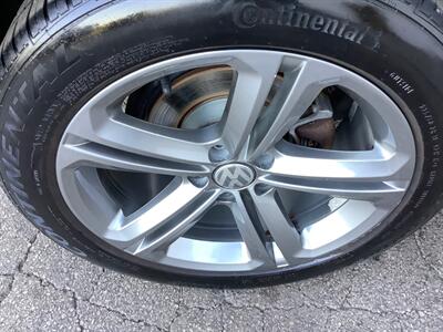 2017 Volkswagen Tiguan 2.0T Sport   - Photo 47 - Crest Hill, IL 60403