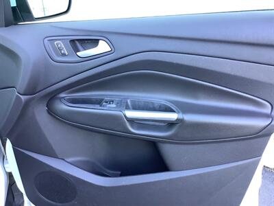 2014 Ford Escape SE   - Photo 32 - Crest Hill, IL 60403