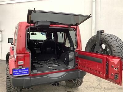 2013 Jeep Wrangler Sahara   - Photo 31 - Crest Hill, IL 60403