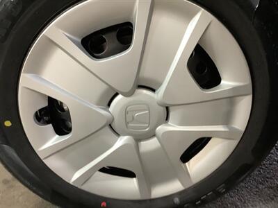 2013 Honda Fit 5 Speed Manual   - Photo 19 - Crest Hill, IL 60403