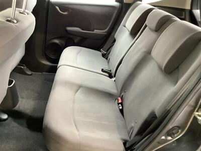 2013 Honda Fit 5 Speed Manual   - Photo 32 - Crest Hill, IL 60403