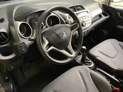 2013 Honda Fit 5 Speed Manual   - Photo 25 - Crest Hill, IL 60403