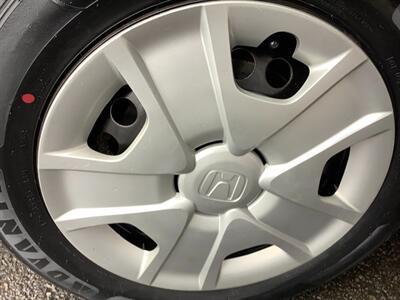 2013 Honda Fit 5 Speed Manual   - Photo 18 - Crest Hill, IL 60403
