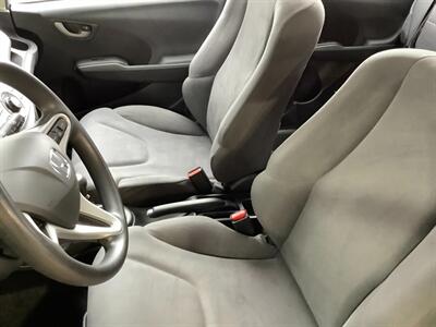 2013 Honda Fit 5 Speed Manual   - Photo 28 - Crest Hill, IL 60403