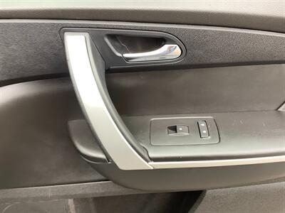 2012 GMC Acadia SLT-1 - Photo 31 - Crest Hill, IL 60403