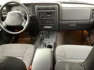 2001 Jeep Cherokee Sport   - Photo 31 - Crest Hill, IL 60403