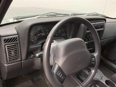 2001 Jeep Cherokee Sport   - Photo 18 - Crest Hill, IL 60403