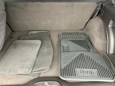 2001 Jeep Cherokee Sport   - Photo 33 - Crest Hill, IL 60403