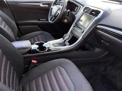 2015 Ford Fusion Hybrid SE   - Photo 30 - Crest Hill, IL 60403