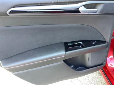 2015 Ford Fusion Hybrid SE   - Photo 23 - Crest Hill, IL 60403