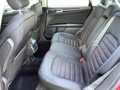 2015 Ford Fusion Hybrid SE   - Photo 24 - Crest Hill, IL 60403