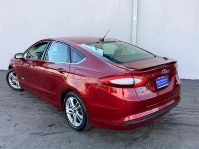 2015 Ford Fusion Hybrid SE   - Photo 4 - Crest Hill, IL 60403