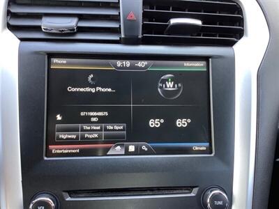 2015 Ford Fusion Hybrid SE   - Photo 18 - Crest Hill, IL 60403