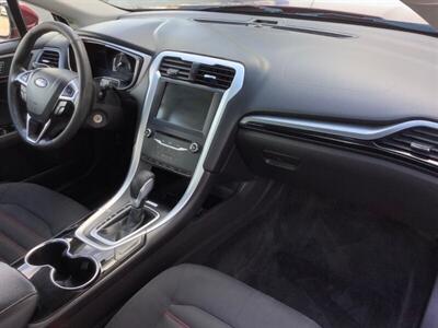 2015 Ford Fusion Hybrid SE   - Photo 31 - Crest Hill, IL 60403