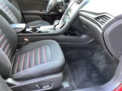 2015 Ford Fusion Hybrid SE   - Photo 29 - Crest Hill, IL 60403