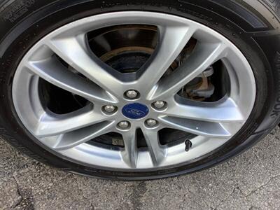 2015 Ford Fusion Hybrid SE   - Photo 37 - Crest Hill, IL 60403