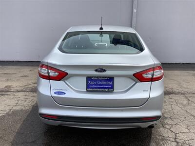 2014 Ford Fusion SE - Photo 4 - Crest Hill, IL 60403