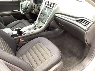 2014 Ford Fusion SE - Photo 19 - Crest Hill, IL 60403
