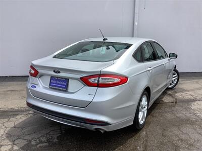 2014 Ford Fusion SE - Photo 5 - Crest Hill, IL 60403