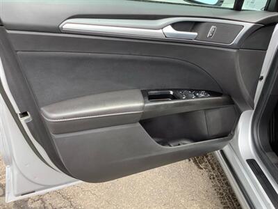 2014 Ford Fusion SE - Photo 7 - Crest Hill, IL 60403