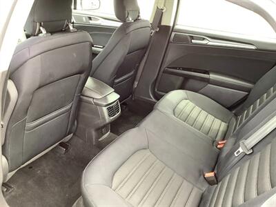 2014 Ford Fusion SE - Photo 15 - Crest Hill, IL 60403