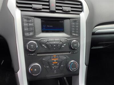 2014 Ford Fusion SE - Photo 10 - Crest Hill, IL 60403