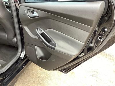 2016 Ford Focus ST   - Photo 27 - Crest Hill, IL 60403
