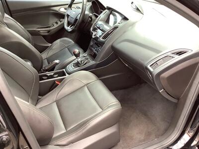 2016 Ford Focus ST   - Photo 32 - Crest Hill, IL 60403