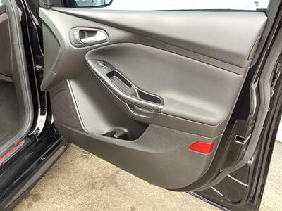 2016 Ford Focus ST   - Photo 29 - Crest Hill, IL 60403