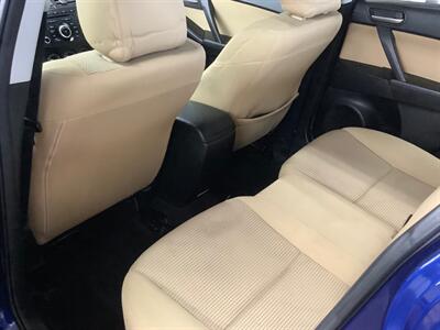 2012 Mazda Mazda3 i Touring   - Photo 21 - Crest Hill, IL 60403