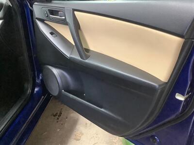 2012 Mazda Mazda3 i Touring   - Photo 24 - Crest Hill, IL 60403