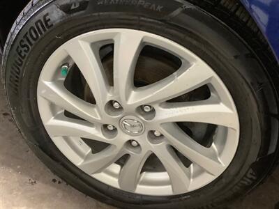 2012 Mazda Mazda3 i Touring   - Photo 33 - Crest Hill, IL 60403