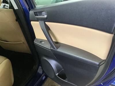 2012 Mazda Mazda3 i Touring   - Photo 22 - Crest Hill, IL 60403