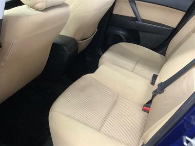 2012 Mazda Mazda3 i Touring   - Photo 20 - Crest Hill, IL 60403
