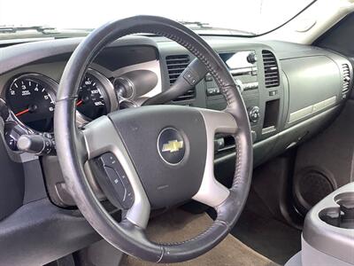 2009 Chevrolet Silverado 1500 LT   - Photo 20 - Crest Hill, IL 60403