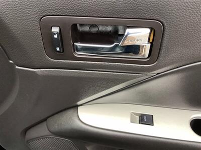 2011 Ford Fusion Hybrid   - Photo 22 - Crest Hill, IL 60403