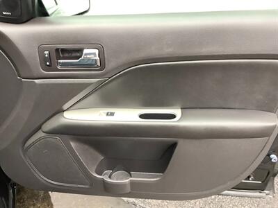2011 Ford Fusion Hybrid   - Photo 21 - Crest Hill, IL 60403