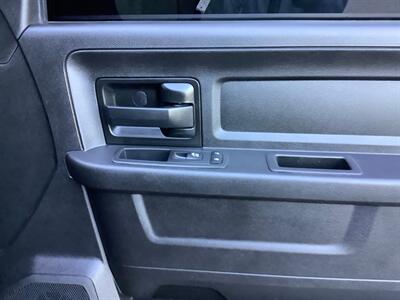 2018 RAM 2500 Tradesman   - Photo 33 - Crest Hill, IL 60403