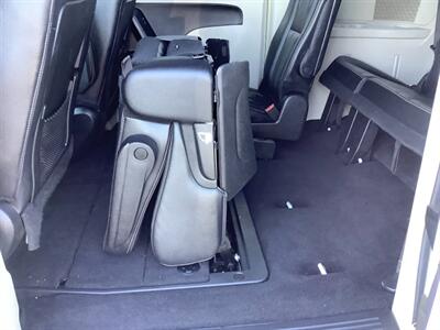 2014 Chrysler Town and Country Touring   - Photo 31 - Crest Hill, IL 60403