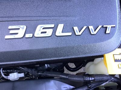 2014 Chrysler Town and Country Touring   - Photo 14 - Crest Hill, IL 60403