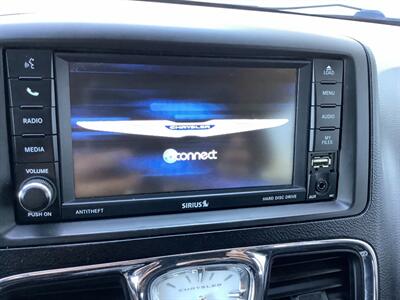 2014 Chrysler Town and Country Touring   - Photo 23 - Crest Hill, IL 60403
